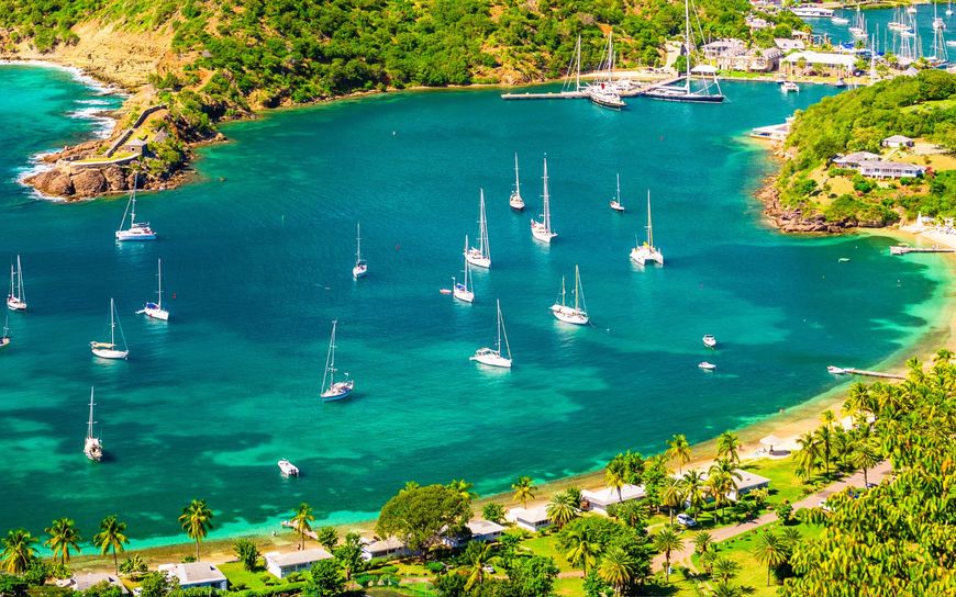 Yachts de luxe disponibles aux Caraïbes
