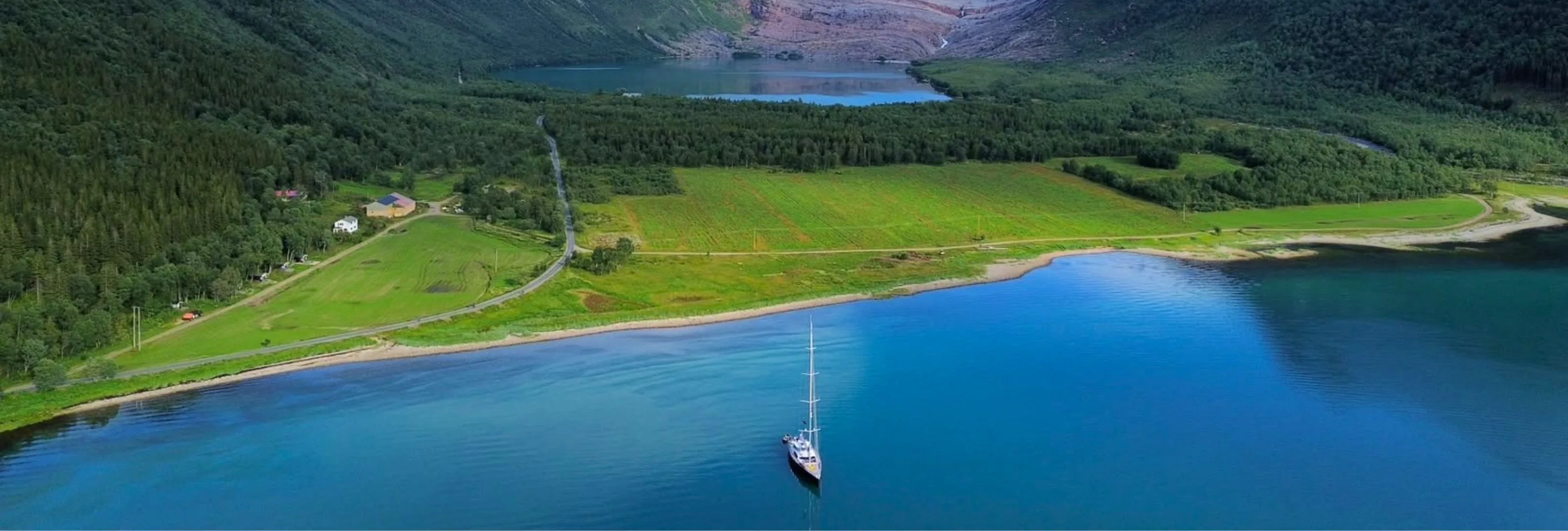 LADY 8 : Découvrez la Magie de la Norvège, un Fjord à la Fois