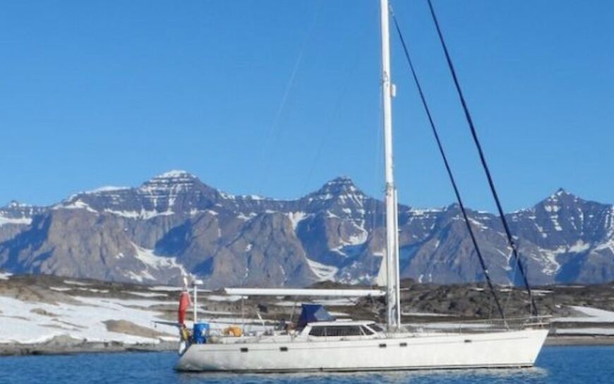 Expédition nautique exceptionnelle : Bernard Gallay et Sir Robin Knox-Johnston, deux légendes de la voile réunies en mer