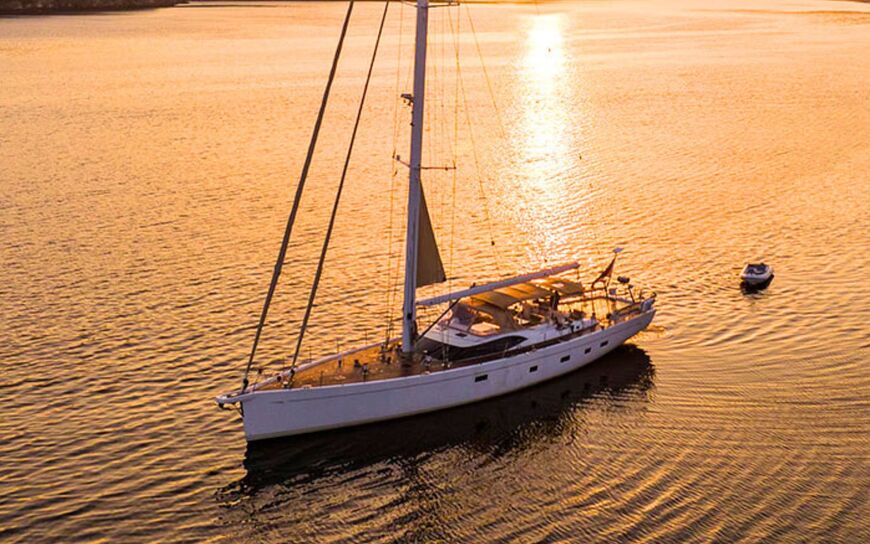 Oyster 825 CHAMPAGNE HIPPY : Nouveaux jouets à bord ! 
