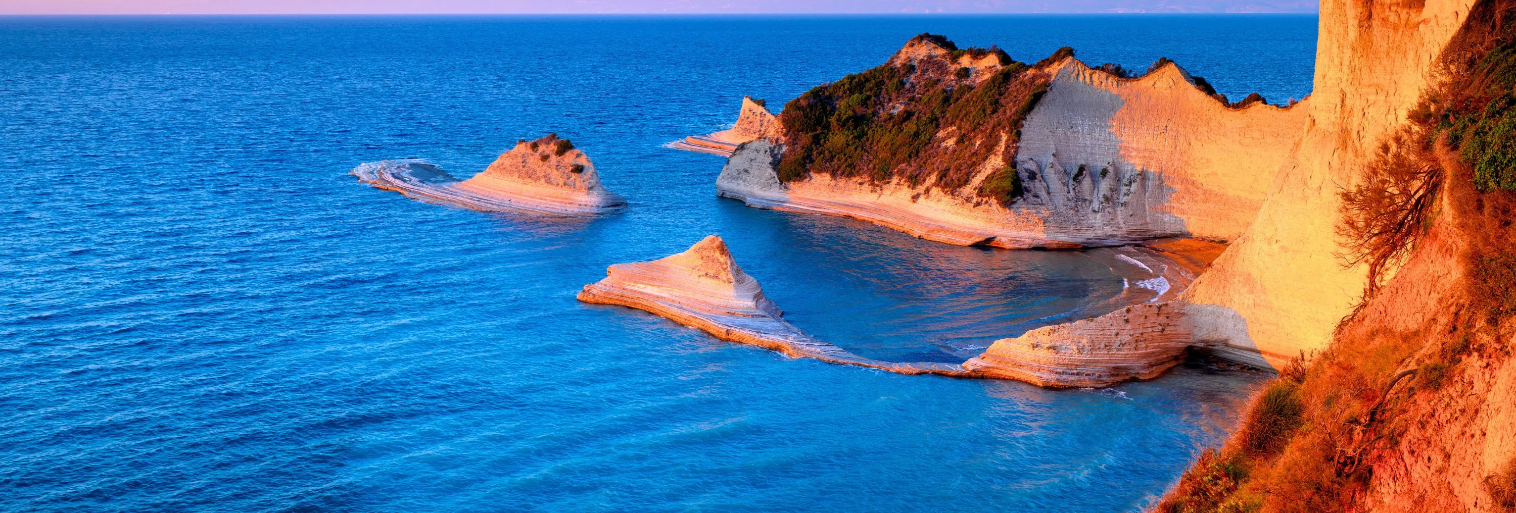 FREE AT LAST obtient sa licence charter en Grèce 