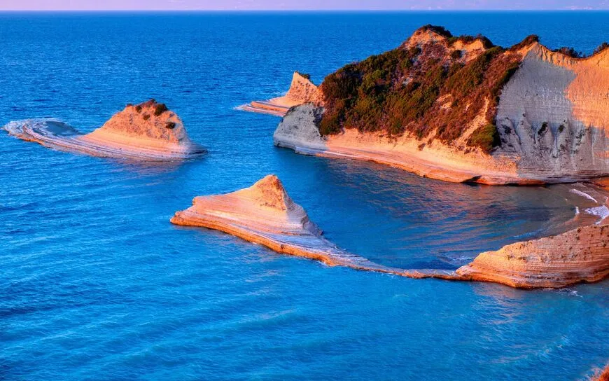 FREE AT LAST obtient sa licence charter en Grèce 