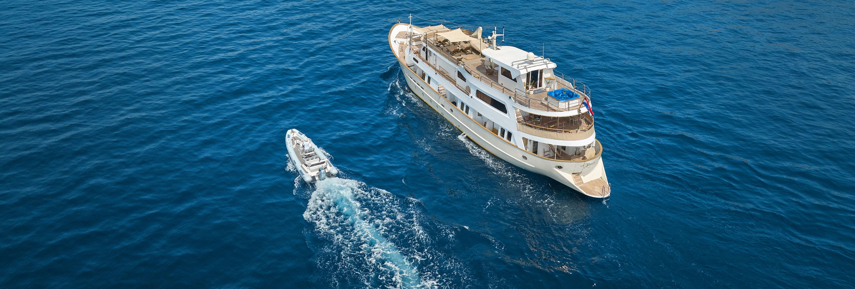LA PERLA : Nouveau yacht à moteur disponible en charter en Croatie !