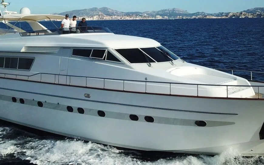 OLA : Naviguez en Corse et sur la French Riviera !