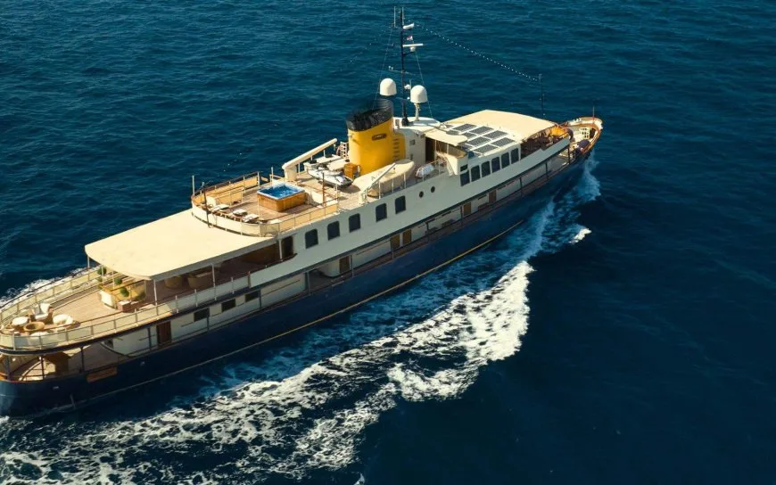 SEAGULL II : Yacht Classique au Charme Intemporel