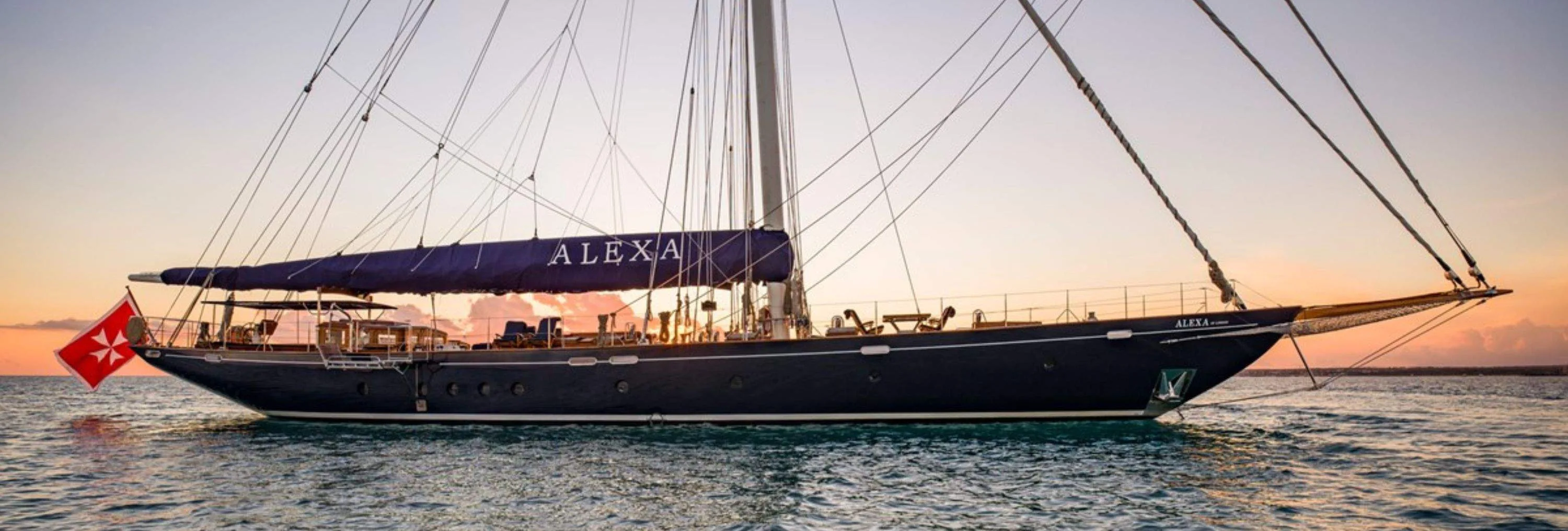 ALEXA OF LONDON : Disponible à la vente