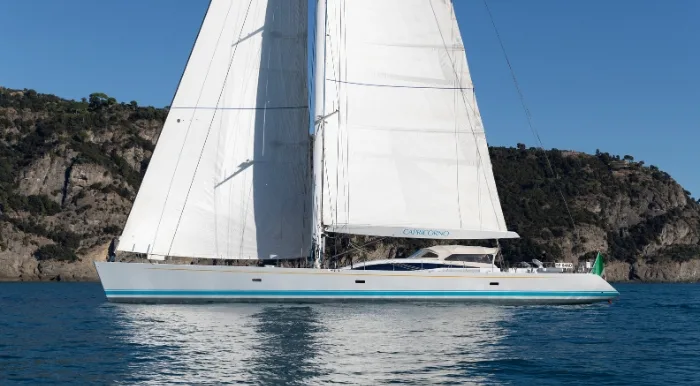 CAPRICORNO : le grand sloop CNB de 35,60 m à vendre