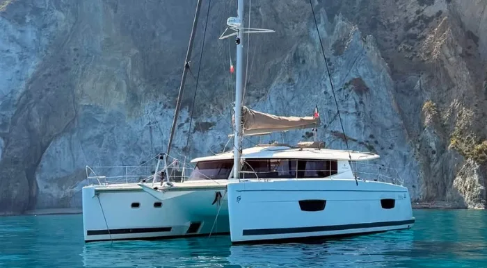 CRESCENDO : Hélia 44 disponible à la vente