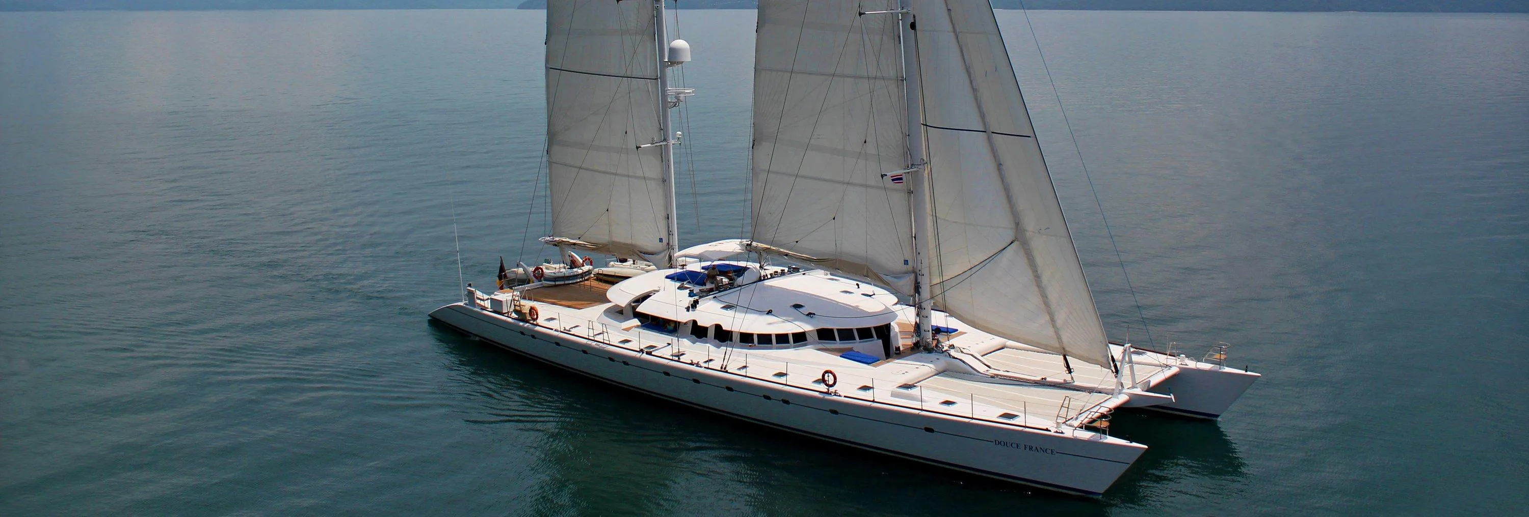 DOUCE FRANCE : Nouveau catamaran à la vente