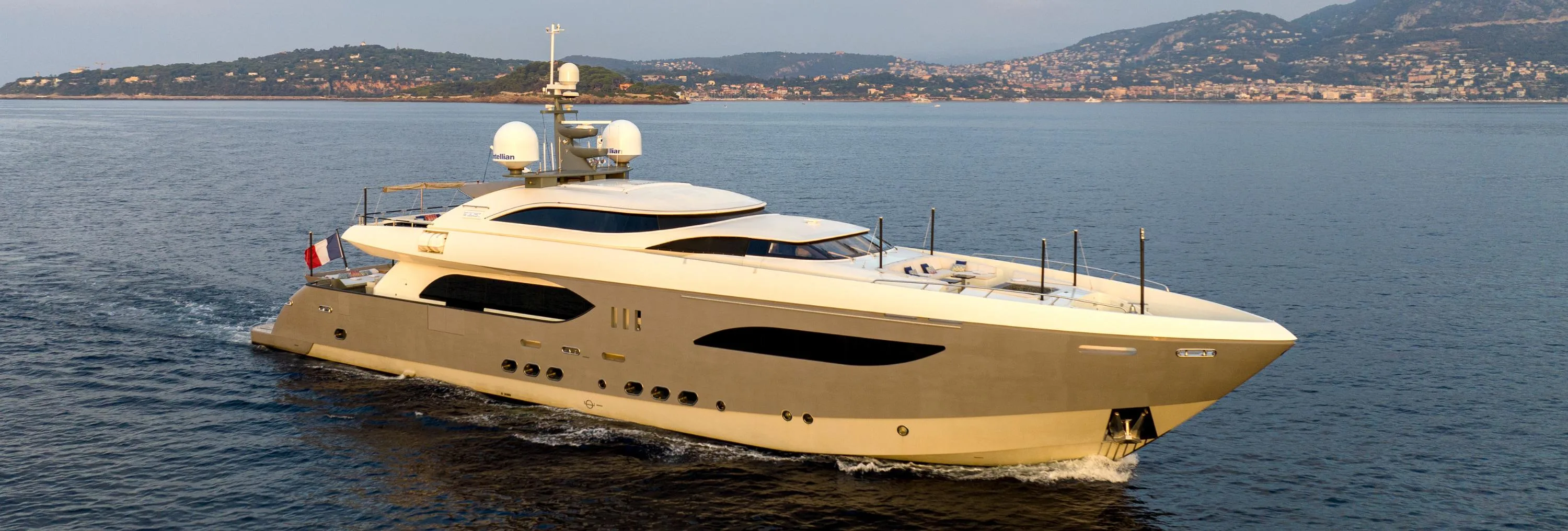 GEMS II, motor yacht Tamsen Yachts de 40,5 m à vendre