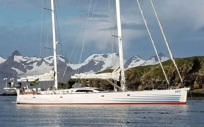KAT : Custom Expedition Ketch Rigged Sloop : Un Voilier d'Expédition à Vendre Après Deux Tours du Monde