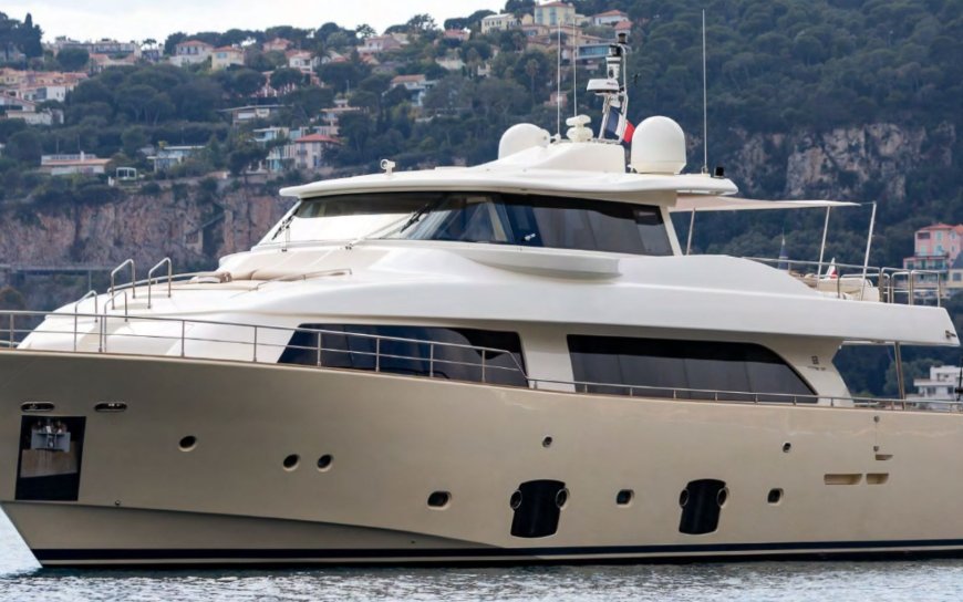 LA PAUSA : Custom Line Navetta 26 à vendre