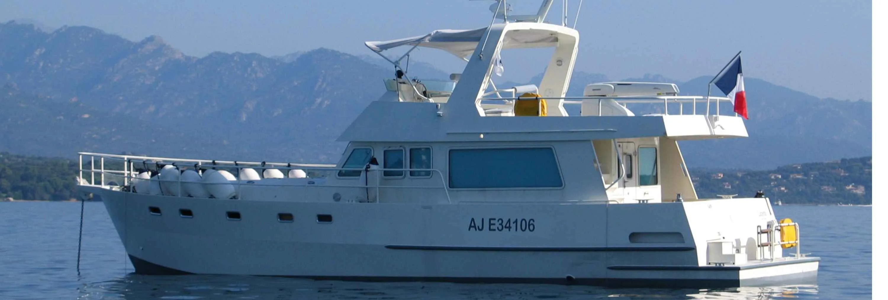 LUCENTE Trawler META à vendre