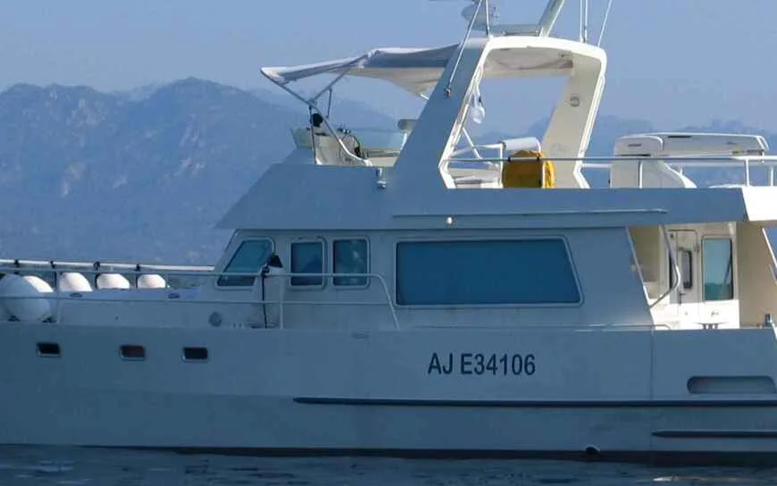 LUCENTE Trawler META à vendre