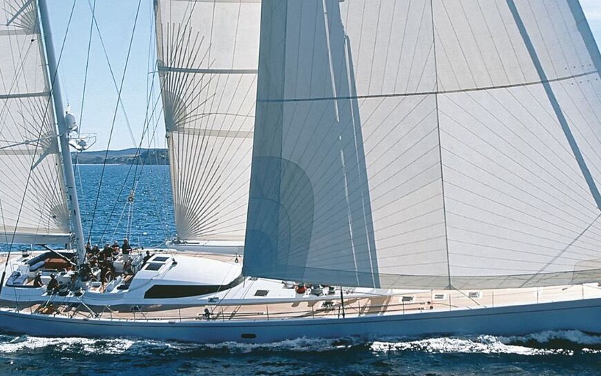MARI CHA III : Superyacht d’Exception