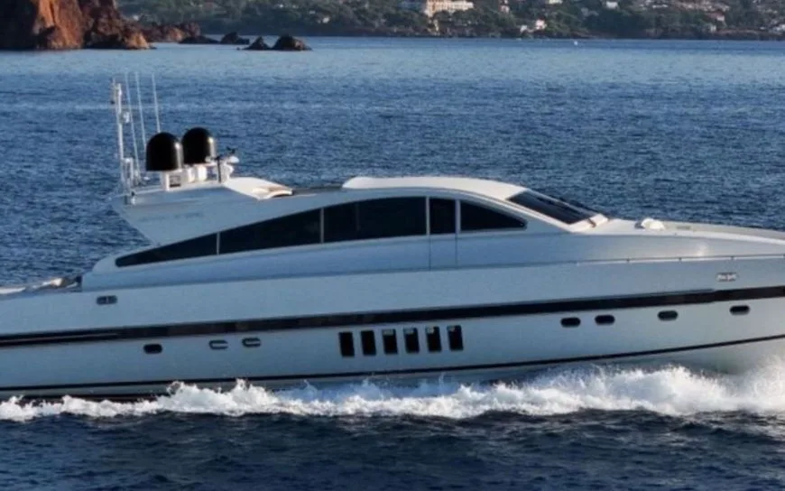 NOTORIOUS : Nouveau yacht à moteur disponible à la vente !
