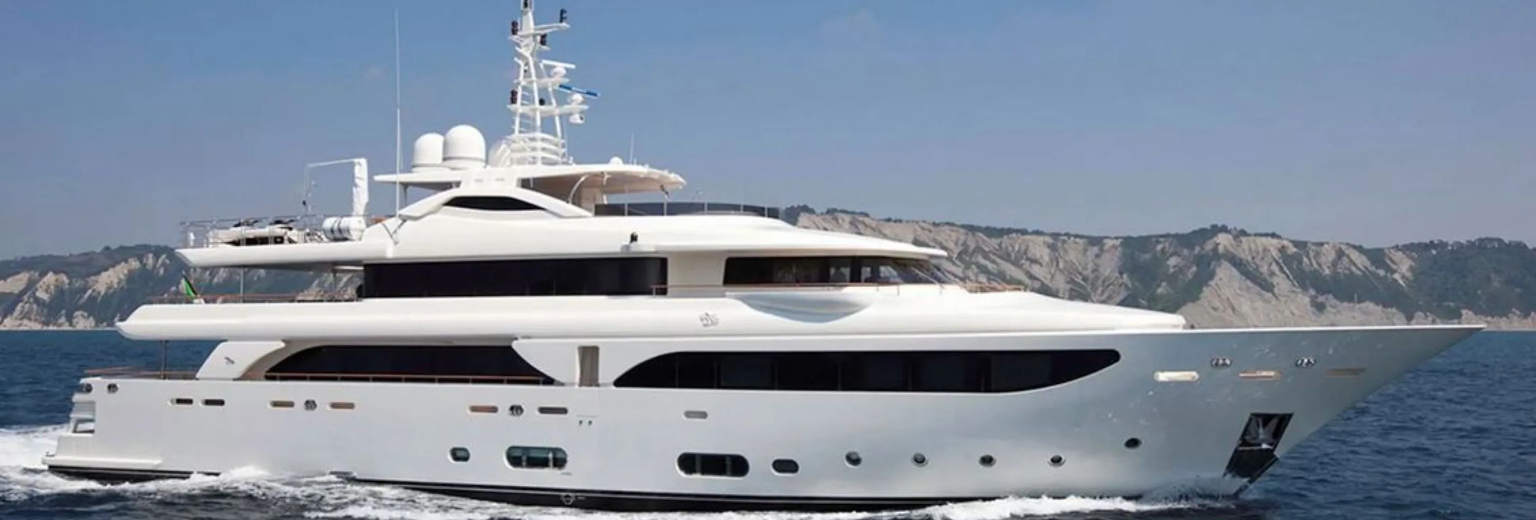 PALATIAL : Superyacht CRN Navetta 43 à vendre