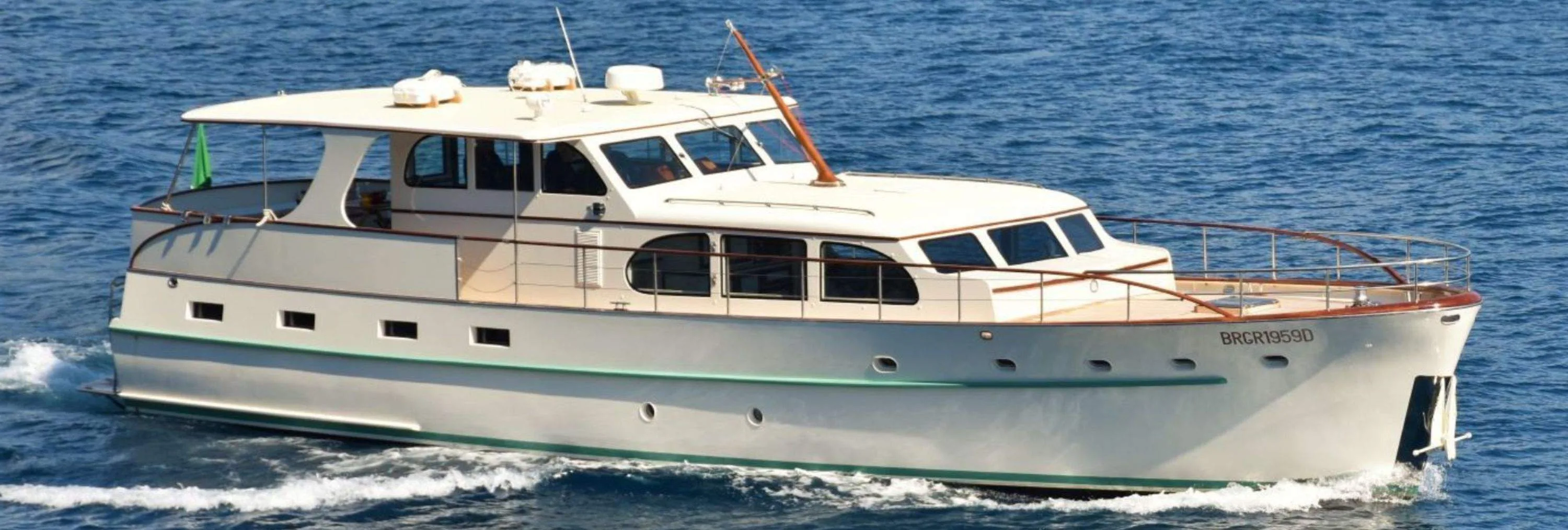 SALLY : Nouveau yacht à moteur disponible à la vente !