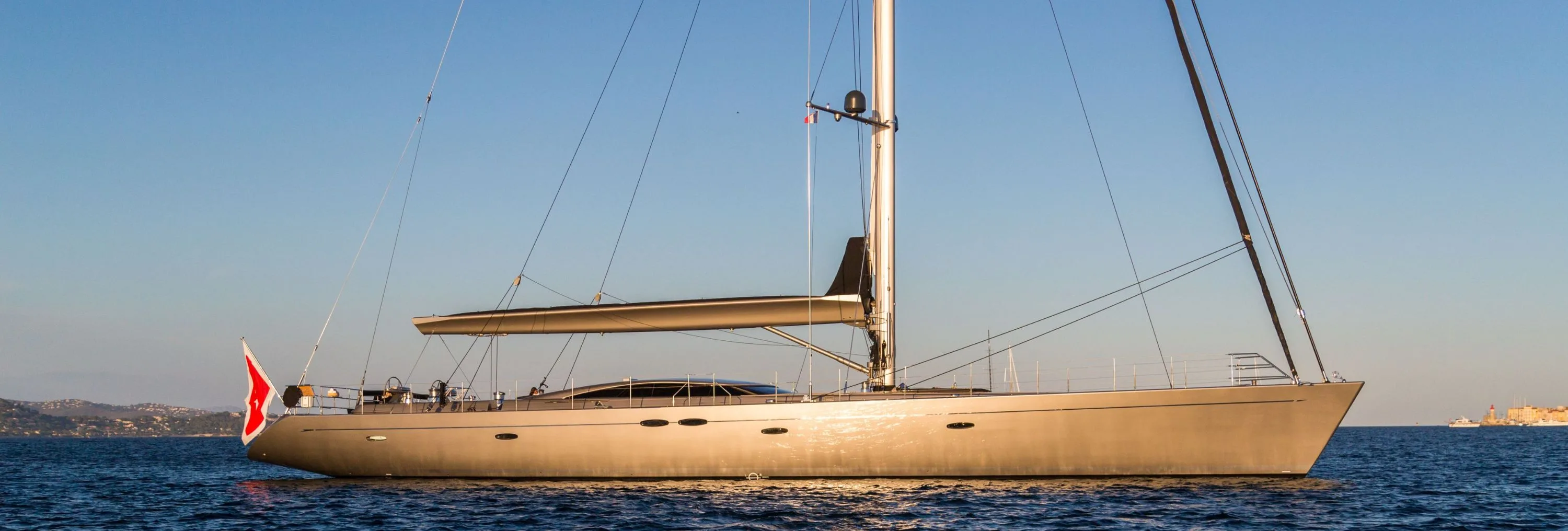 SWAGGER : Un Sloop Holland Jachtbouw de 37 m Signé Bill Dixon, Désormais Proposé à la Vente