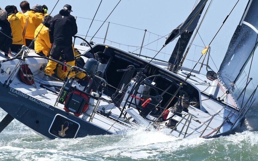 TEASING MACHINE, voilier de course hautement performant à vendre !