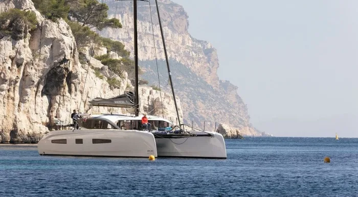 ZENO : baisse de prix pour un Outremer 55 récent