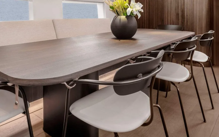 YYachts Y9 : Nouvelles Photos Intérieures