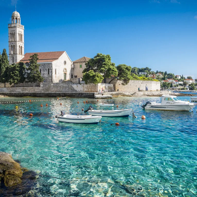 Hvar, luxueux havre de Paix