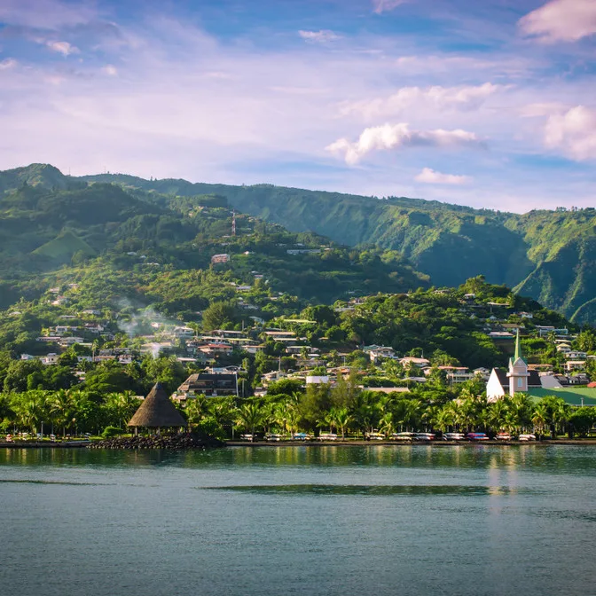 Papeete et baie de Cook
