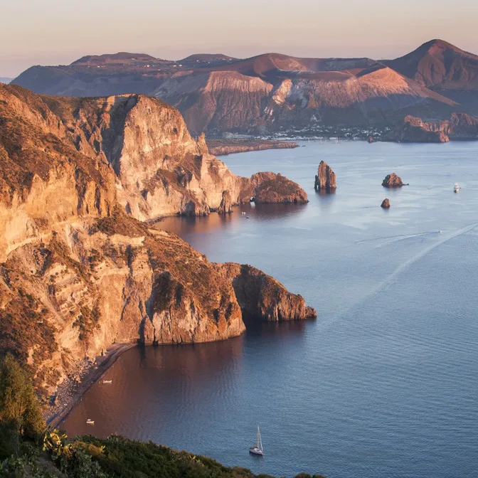 Les Iles Eoliennes – Lipari, Salina & Vulcano
