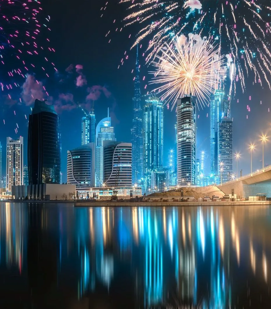 Emirats : Réalisations exagérées ou Merveilles Modernes ?