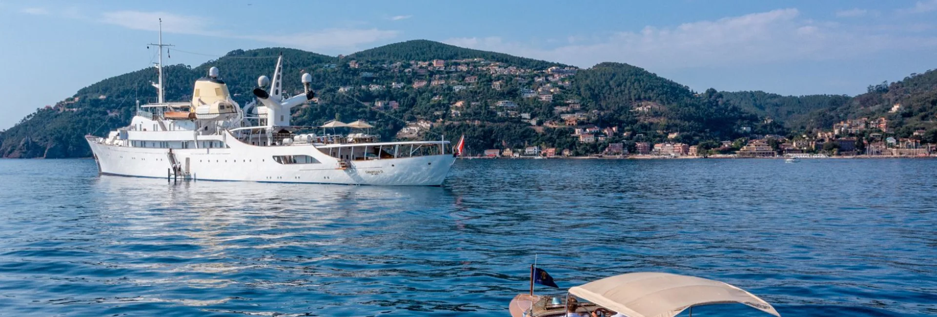 Yachts à moteur à vendre
