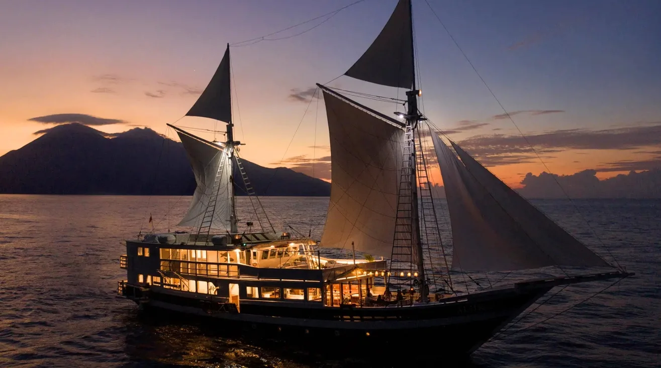 ALIIKAI VOYAGE — Bateau à moteur 40,00 m (3)