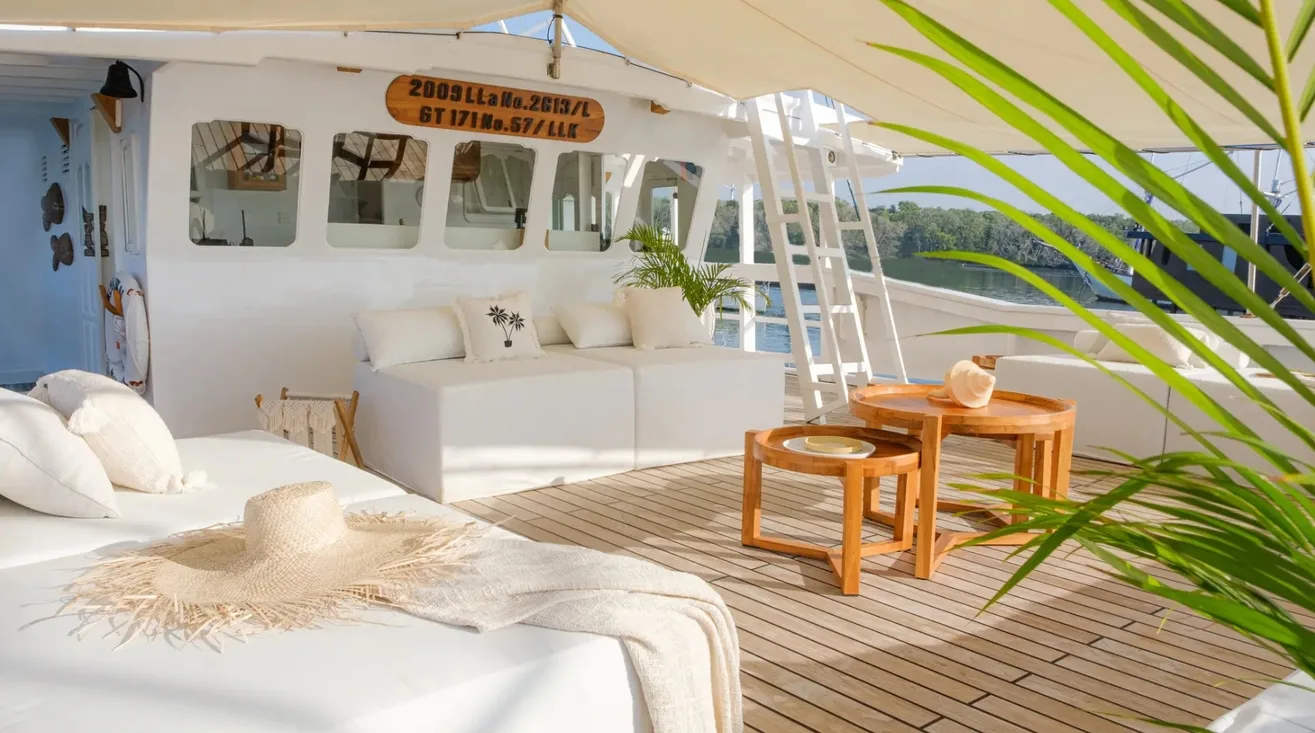 ALIIKAI VOYAGE — Bateau à moteur 40,00 m (15)