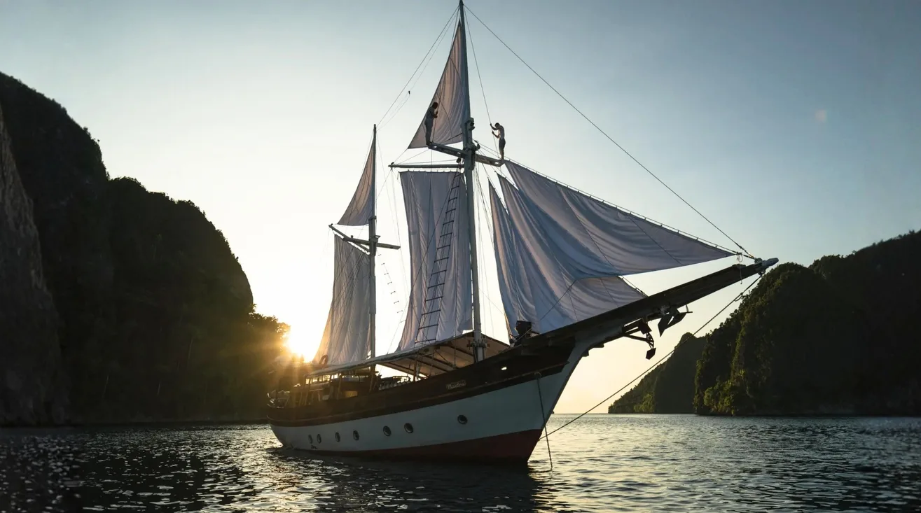 ANNE BONNY — Bateau à voile 30,00 m (2)