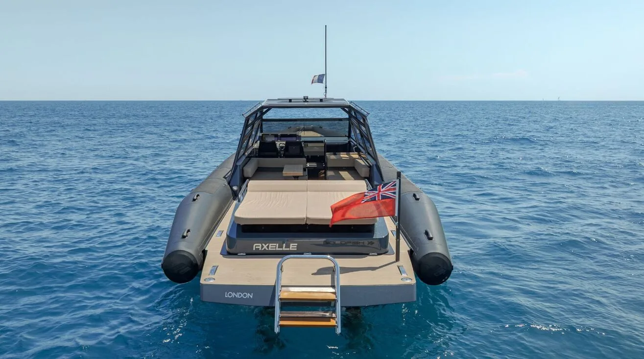 AXELLE 2 — Bateau à moteur 14,80 m (3)