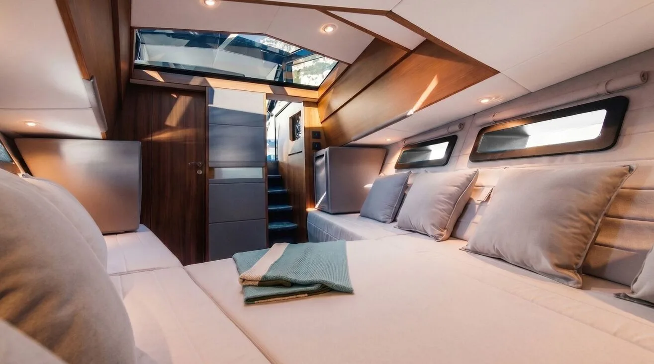 AXELLE 3 — Bateau à moteur 14,60 m (7)