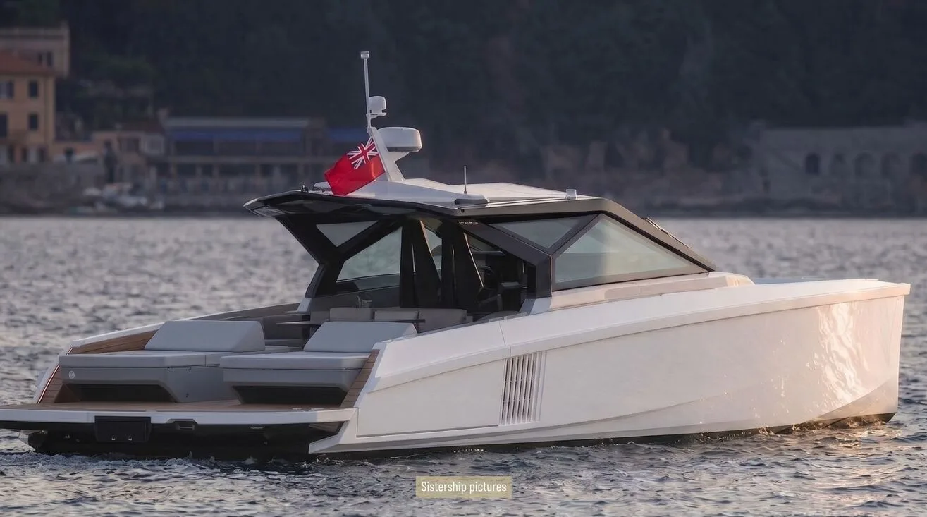 AXELLE 3 — Bateau à moteur 14,60 m (2)