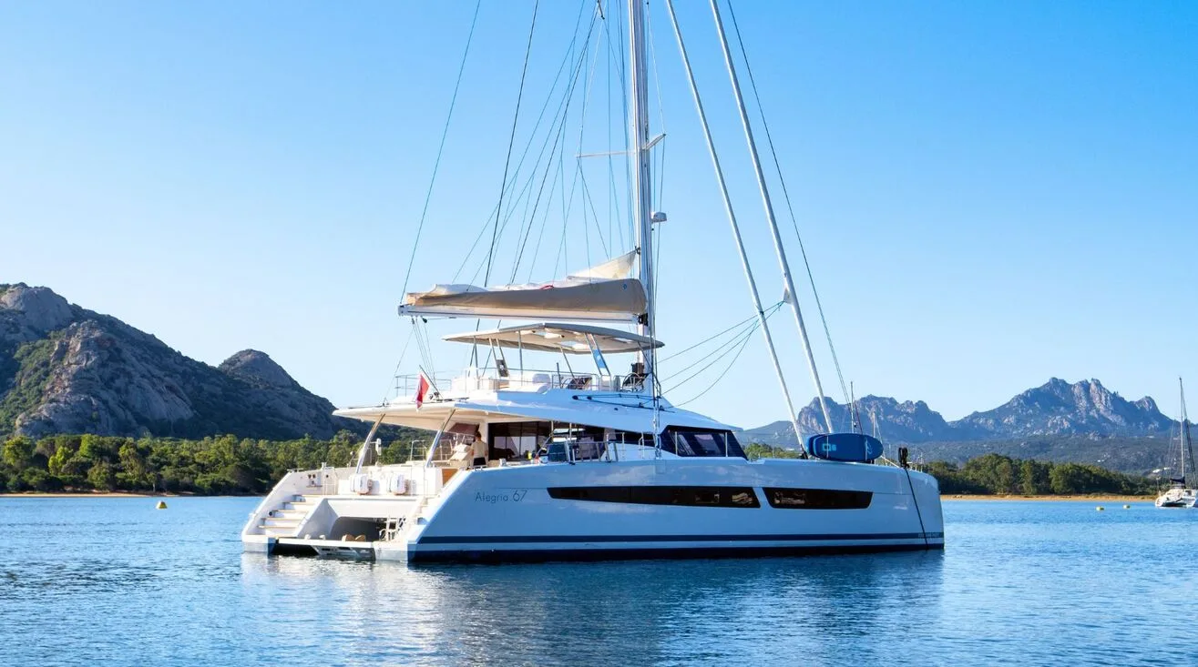BLUESATION — Multicoque 20,36 m (4)