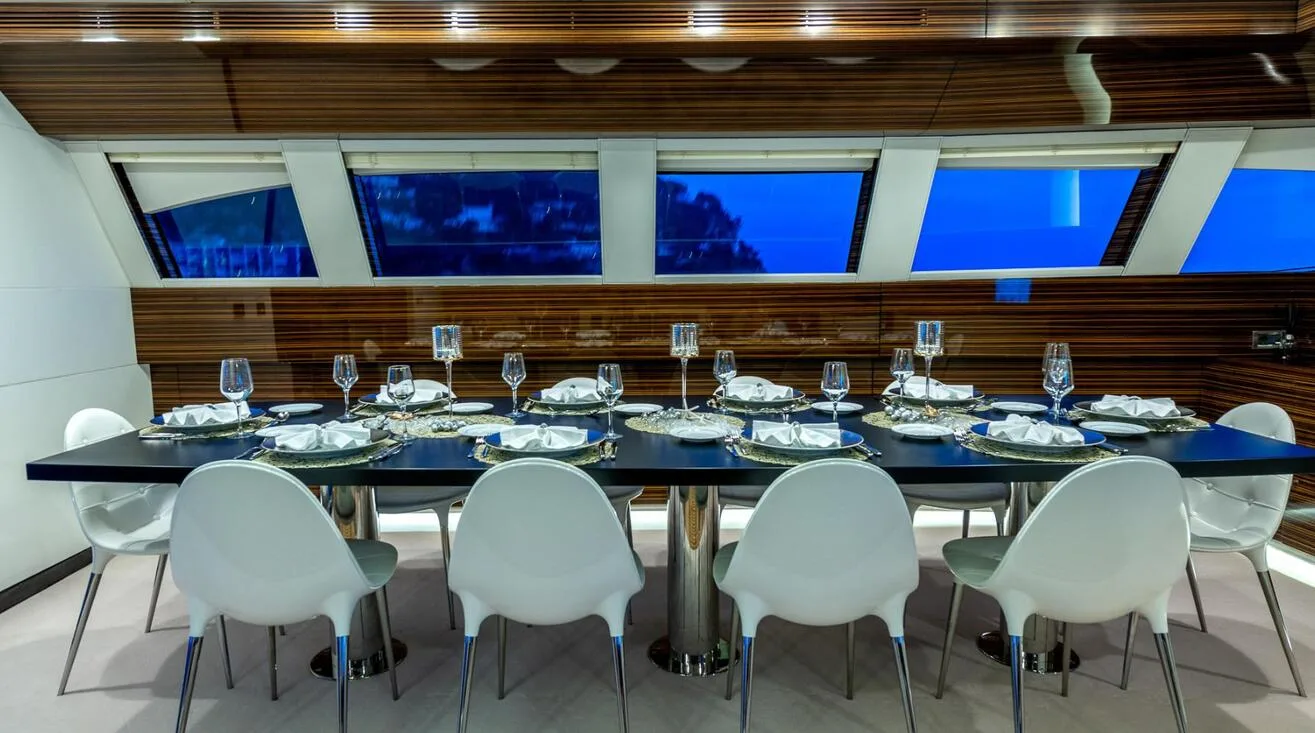 GEMS II — Bateau à moteur 40,50 m (8)