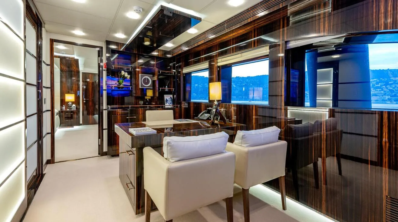 GEMS II — Bateau à moteur 40,50 m (10)