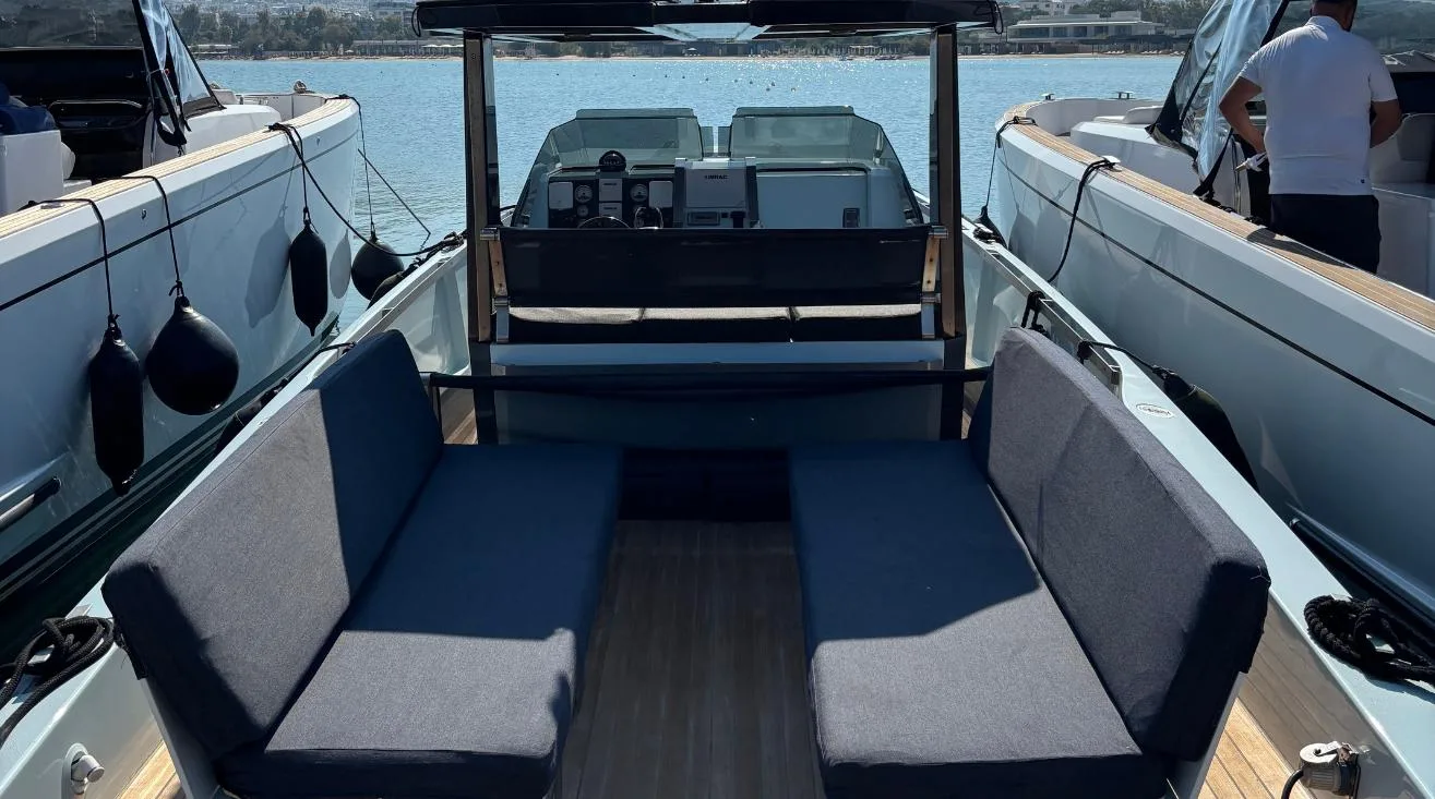 GRIVALIA V — Bateau à moteur 13,12 m (4)