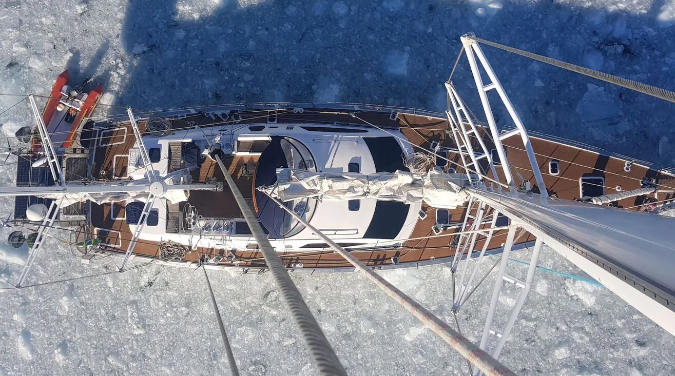 KAT — Bateau à voile 23,96 m (3)