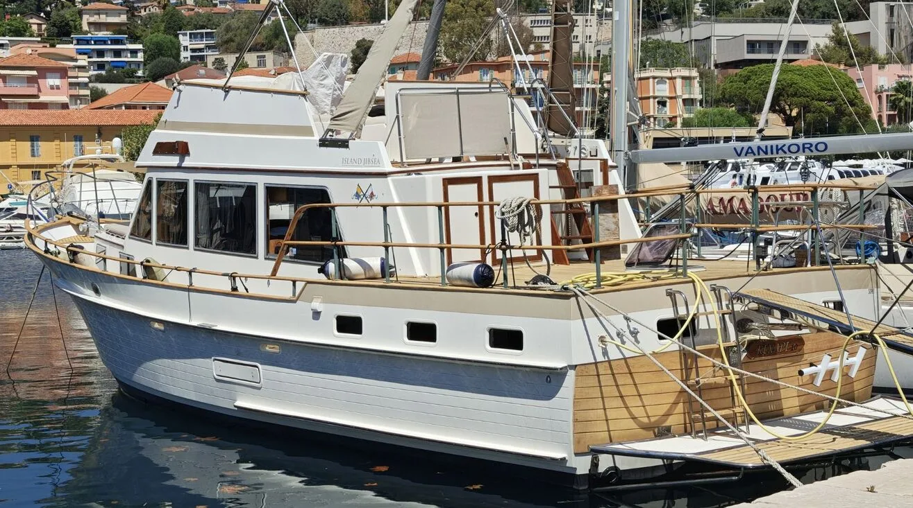 KENAPI TEN — Bateau à moteur 13,50 m