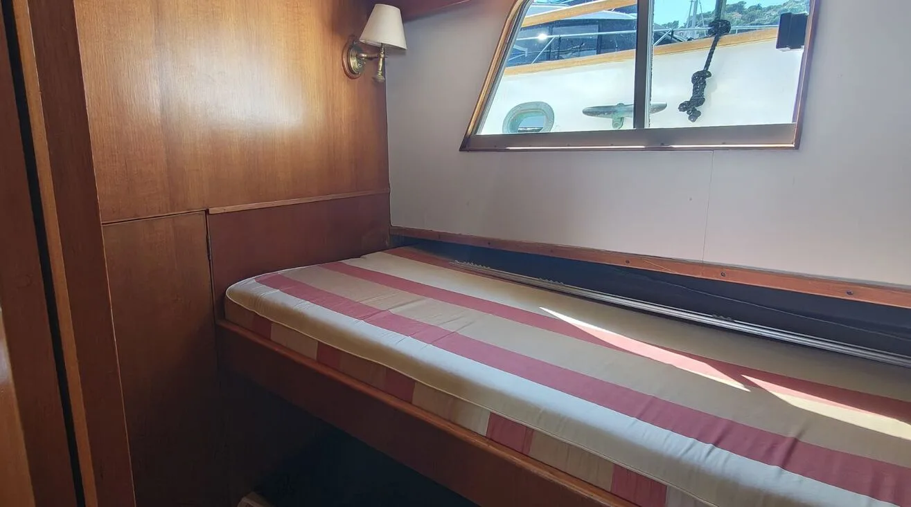 KENAPI TEN — Bateau à moteur 13,50 m (11)