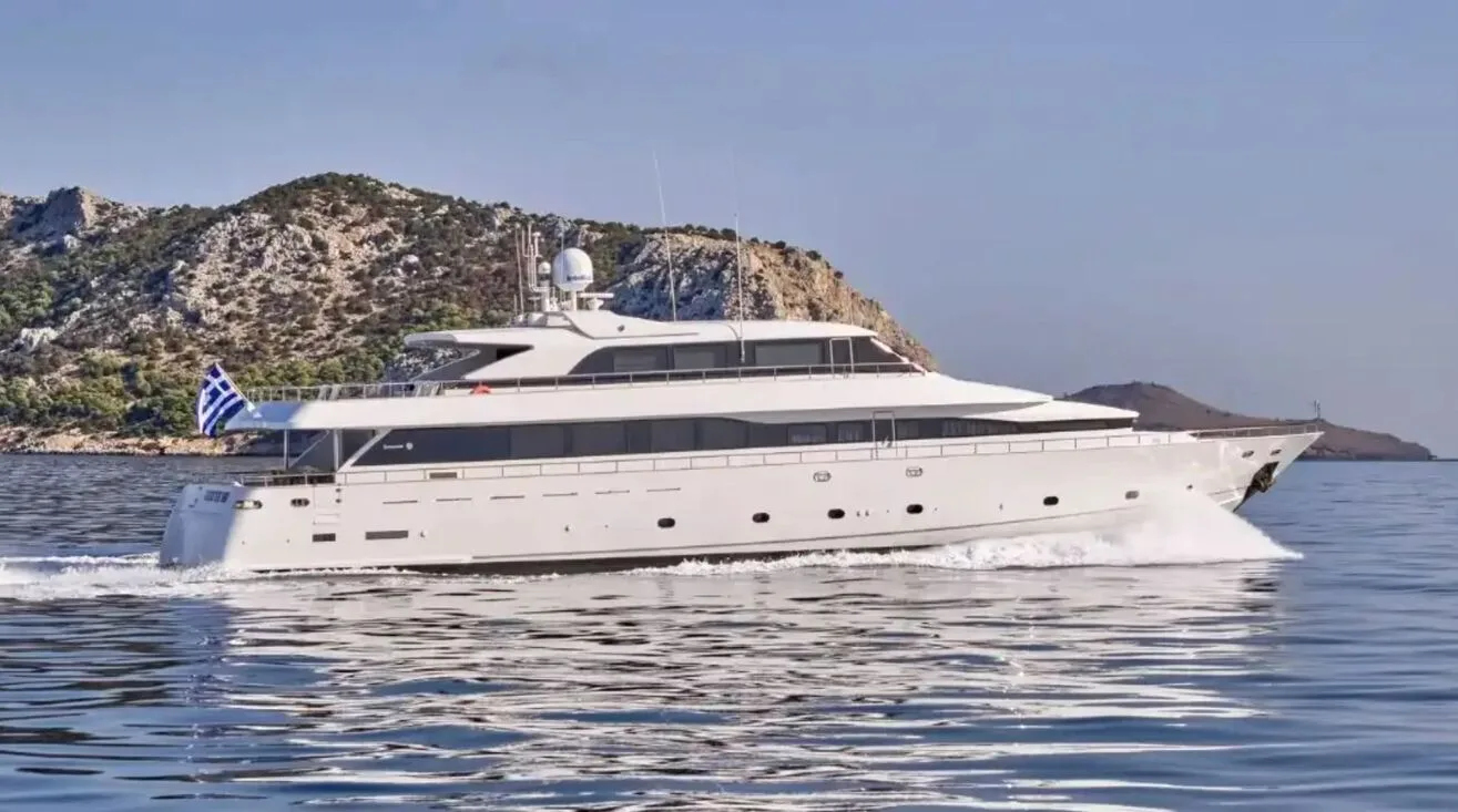 LET IT BE — Bateau à moteur 35,97 m (5)