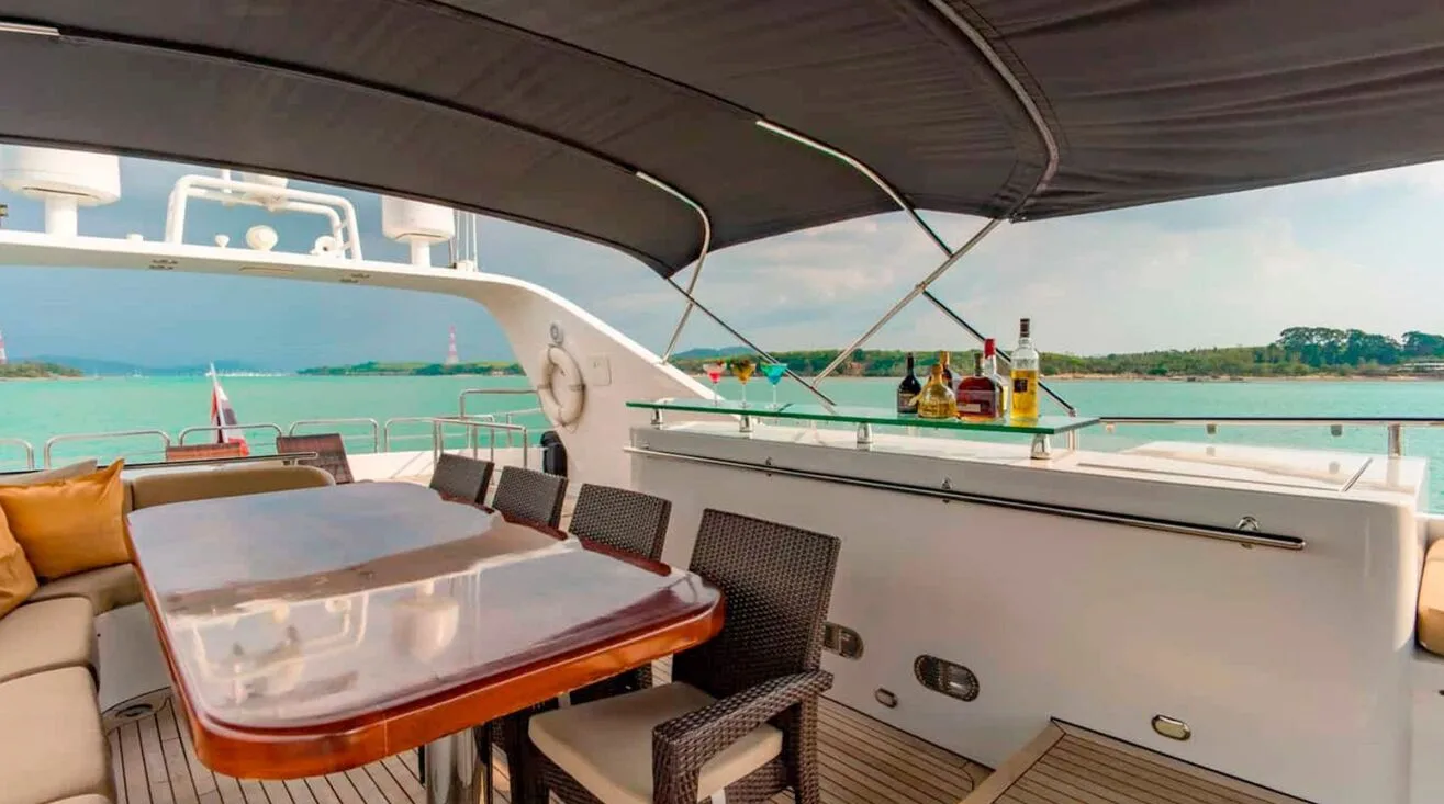 MIA KAI — Bateau à moteur 29,50 m (5)