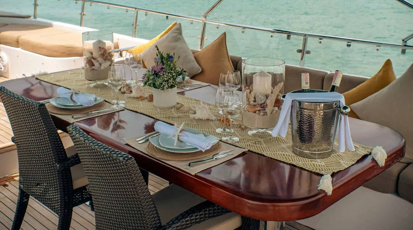 MIA KAI — Bateau à moteur 29,50 m (6)