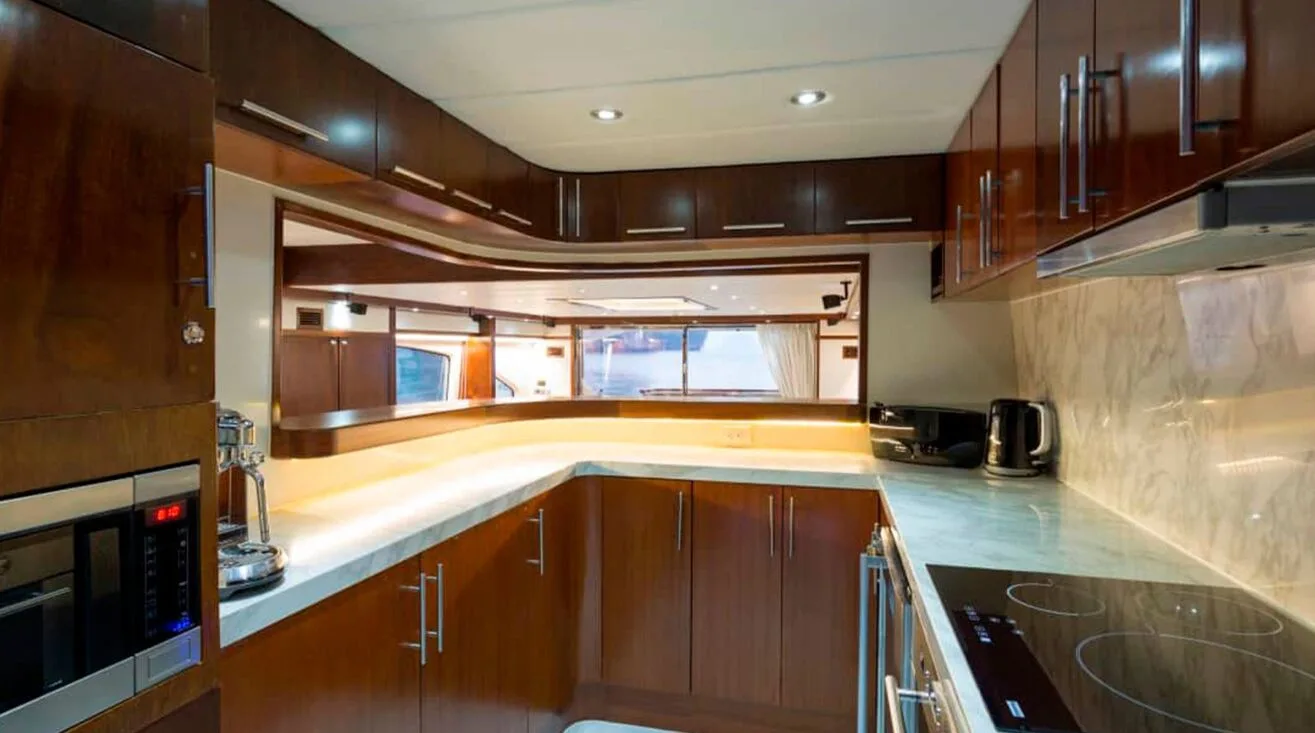 MIA KAI — Bateau à moteur 29,50 m (10)