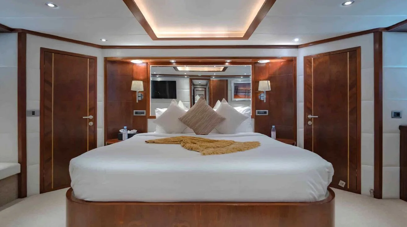 MIA KAI — Bateau à moteur 29,50 m (13)