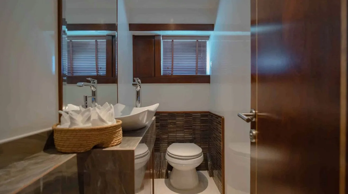MIA KAI — Bateau à moteur 29,50 m (15)